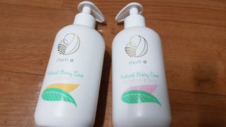 mom e 맘이 내추럴 베이비 케어 샴푸앤바스+로션 — 5점을 준 리뷰어가 2021년 1월 올린 사용 사진