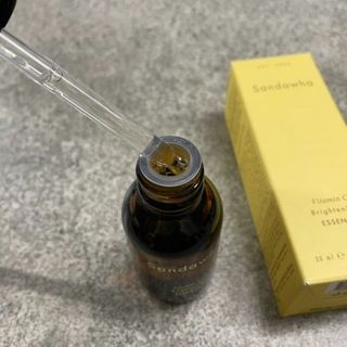 스킨큐어 산다화 비타민c 화이트닝 에센스 30ml — 5점을 준 리뷰어가 2023년 11월 올린 사용 사진