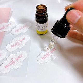라라로즈데이 시즌2 천연 아로마오일 Y존 케어 속옷향수 이너퍼퓸 5ml  여성의 자존감을 UP시키자 — 5점을 준 리뷰어가 2021년 10월 올린 사용 사진