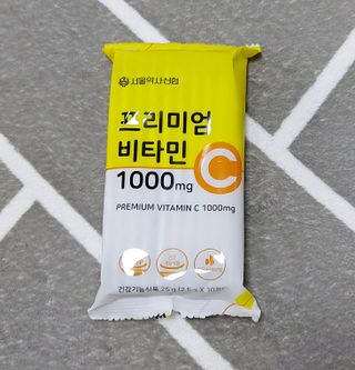 서울약사신협 프리미엄비타민C1000_2.5G x 100포 — 5점을 준 리뷰어가 2021년 5월 올린 사용 사진