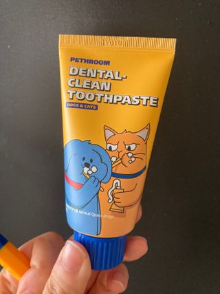 Pethroom 페스룸 PETHROOM DENTAL CARE SET 페스룸 덴탈 케어 세트 / 덴탈 클린 칫솔 + 덴탈 클린 치약 — 5점을 준 리뷰어가 2020년 12월 올린 사용 사진