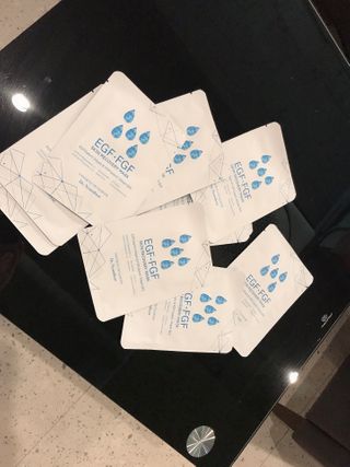 Dr.느루벗 느루벗 EGF FGF 스킨 리커버리 마스크 10장 — 4.5점을 준 리뷰어가 2021년 3월 올린 사용 사진