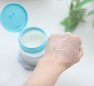 리더스코스메틱 리더스 카밍 바이오틱스 퀵 수딩 패드 — 5점을 준 리뷰어가 2022년 5월 올린 사용 사진