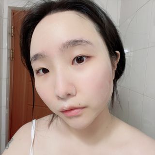 프리마인 메이크업과 들뜨는 각질까지 한방에 깐달걀로! 순하기까지한 셀베이스 그린티클렌저(200ml) — 5점을 준 리뷰어가 2023년 3월 올린 사용 사진
