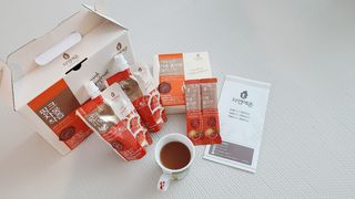 자연에온 핑크 자몽 착즙 100mL 10개입 1BOX +가 득담은 자몽 콜라겐 젤리스틱 1BOX — 5점을 준 리뷰어가 2021년 6월 올린 사용 사진