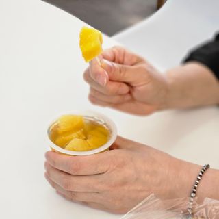 돌 MF[Dole] 파인애플컵/망고컵/복숭아컵 198g 6입X1박스 (맛 1가지 랜덤 발송) — 5점을 준 리뷰어가 2024년 5월 올린 사용 사진