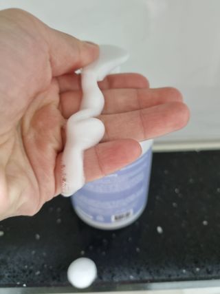 약손명가코스메틱 에오스보떼 브라이트닝 버블 폼 클렌징 300ml — 5점을 준 리뷰어가 2021년 12월 올린 사용 사진