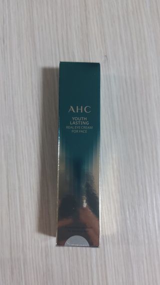 [NEW 탄력유턴 아이크림] AHC 유스 래스팅 리얼 아이크림 포 페이스 — 5점을 준 리뷰어가 2021년 1월 올린 사용 사진