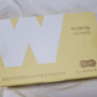 디오르 파인화이트 & 버닝레드 — 5점을 준 리뷰어가 2022년 1월 올린 사용 사진