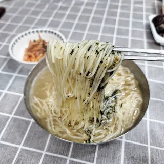 [한면원] 잔치국수 2인분 — 4점을 준 리뷰어가 2022년 8월 올린 사용 사진