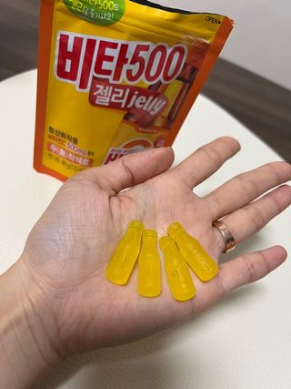 광동생활건강 [광동] 비타500데일리스틱 70포+쇼핑백+구미3개 — 5점을 준 리뷰어가 2021년 12월 올린 사용 사진