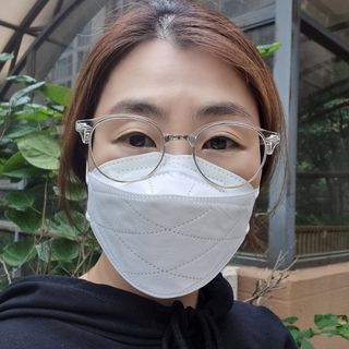 케이파이 나날마스크 [케이파이 나날] KF94 마스크 50매입 (개별포장) ,  여름에도 좋은 숨쉬기 편한 순수 국산 마스크 — 5점을 준 리뷰어가 2022년 9월 올린 사용 사진