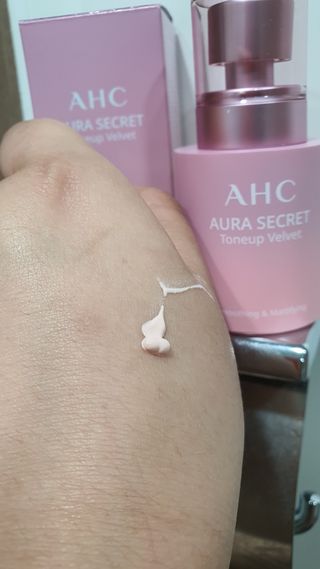AHC 아우라 시크릿 톤업 벨벳 — 5점을 준 리뷰어가 2021년 4월 올린 사용 사진