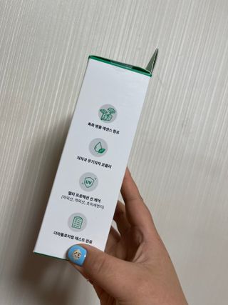 [AHC] 세이프온 에센스 선크림 올리브영 스페셜 증정 기획세트 — 5점을 준 리뷰어가 2022년 6월 올린 사용 사진