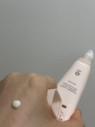 프리마인 선크림만 바꿨을 뿐인데 매일 물 2L챙겨먹고 기초케어 완벽하게 한 물빛피부 완성,셀라브UV프로텍터 — 5점을 준 리뷰어가 2023년 6월 올린 사용 사진