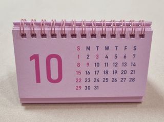 리훈 2024년달력 언더모니터 미니 탁상달력 — 5점을 준 리뷰어가 2023년 9월 올린 사용 사진