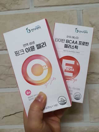 인디닥터 면역 생생 핑크 이뮨 젤리 + 타이탄 BCAA 프로틴 젤리스틱 — 5점을 준 리뷰어가 2022년 7월 올린 사용 사진