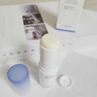 아이레시피 워터리터치 에센스 선 밤 [SPF50+/PA++++] — 4.5점을 준 리뷰어가 2023년 3월 올린 사용 사진