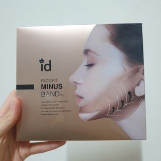 아이디플라코스메틱 아이디 페이스핏 마이너스 밴드 v2 — 5점을 준 리뷰어가 2021년 6월 올린 사용 사진