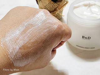 비엔디 프리용[한/영]BnD 바디 미백 겨드랑이 크림 — 5점을 준 리뷰어가 2024년 10월 올린 사용 사진