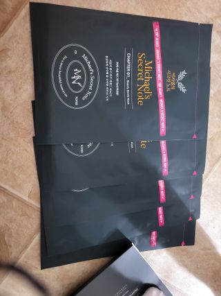 미카엘의 시크릿 노트 Chapter 1. 뷰티 밤 마스크 2box(1box,5매) — 5점을 준 리뷰어가 2022년 10월 올린 사용 사진