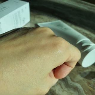 [베러오리진] 무화과 크리미 딥 폼 클렌저/피부 노폐물 & 미세먼지 99 세정 인증 민감성 피부 무자극 인증 — 5점을 준 리뷰어가 2021년 12월 올린 사용 사진