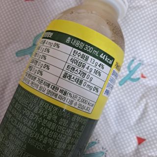 더그레잇티 콤부차 [매일유업] 더그레잇티 44kcal 콤부차 300ml *12개입 (오리지널 6개+베리리치 6개) — 5점을 준 리뷰어가 2023년 8월 올린 사용 사진