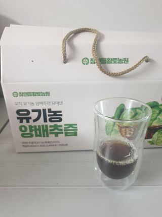 참앤들황토농원 국내산 유기농 양배추를 그대로 담은,  유기농 양배추즙  80ml X 30포 1박스 — 4점을 준 리뷰어가 2023년 4월 올린 사용 사진