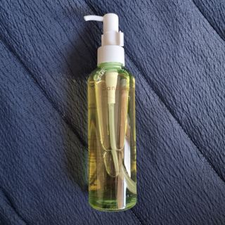 스킨큐어 산다화 순한 클렌징 동백 오일 200ml — 5점을 준 리뷰어가 2023년 8월 올린 사용 사진