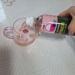 더그레잇티 콤부차 [매일유업] 더그레잇티 44kcal 콤부차 300ml *12개입 (오리지널 6개+베리리치 6개) — 5점을 준 리뷰어가 2023년 7월 올린 사용 사진