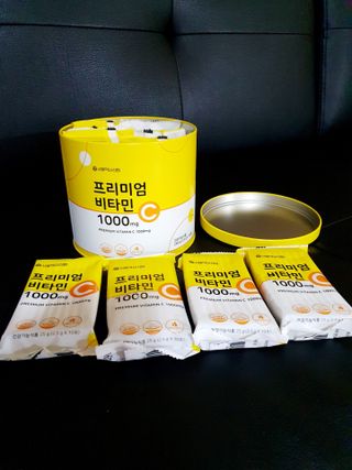 서울약사신협 프리미엄비타민C1000_2.5G x 100포 — 5점을 준 리뷰어가 2021년 5월 올린 사용 사진