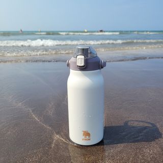 모즈스웨덴 MOZ 스웨덴 316 스텐 대용량 원터치 손잡이 보냉보온병 — 5점을 준 리뷰어가 2023년 8월 올린 사용 사진
