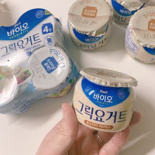 매일바이오 그릭요거트 오리지널 플레인 4개, 로스터리 커피믹스 4개 — 4점을 준 리뷰어가 2021년 12월 올린 사용 사진