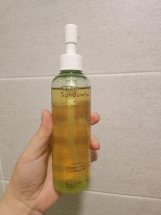 스킨큐어 산다화 순한 클렌징 동백 오일 200ml — 5점을 준 리뷰어가 2023년 5월 올린 사용 사진