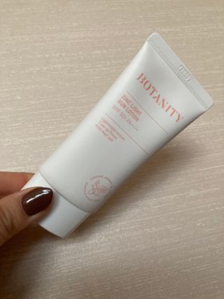 보타니티 촉촉수분자차 아쿠아핏 선 에센스 50ml + 보송톤업자차 징크 선 로션 50ml SPF50+ PA++++ (4/25) — 5점을 준 리뷰어가 2022년 4월 올린 사용 사진