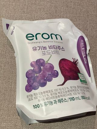 [이롬] 유기농 비타주스 포도비트 110mL x 24입 — 5점을 준 리뷰어가 2022년 7월 올린 사용 사진