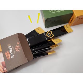 짜먹는 이지견과 짜먹는 이지아몬드, 짜먹는 이지허니피넛, 짜먹는 이지캐슈넛 각 10g X  10포 — 5점을 준 리뷰어가 2021년 3월 올린 사용 사진