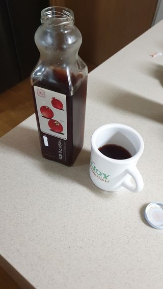 [바이윙클] 페르시아 유기농 석류 착즙주스 750ml 2병 + 선물박스 세트 — 5점을 준 리뷰어가 2022년 3월 올린 사용 사진