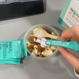 앙팡 패밀리면역 프로바이오틱스 2g x 100포 — 5점을 준 리뷰어가 2022년 10월 올린 사용 사진