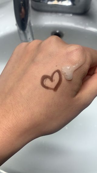 [묘오한] 고농축 분사형 진정 보습 앰플 고마진정할때 + 약산성 폼클렌징 고마지워질때 — 4점을 준 리뷰어가 2021년 2월 올린 사용 사진