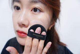 수려한 더 블랙 텐션 핏 메쉬쿠션 — 5점을 준 리뷰어가 2024년 1월 올린 사용 사진