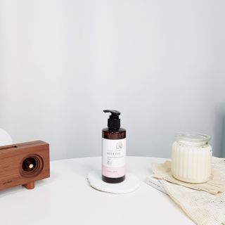 라라로즈데이 시즌2 여성청결제 200ml 아로마 페미민 클렌저, 독일더마인증 — 5점을 준 리뷰어가 2021년 8월 올린 사용 사진