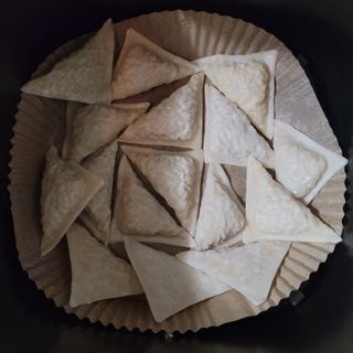 (주)성경순만두 곤약만두.콘치즈만두,삼각당면만두,당면 야끼만두,대구전통 납작만두,떡뽁이 매콤소스,달콤소스 — 5점을 준 리뷰어가 2023년 3월 올린 사용 사진