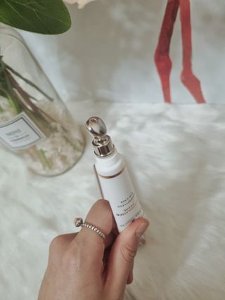 산수시 일루미네이팅 펄 영양 다크서클 스틱 아이 크림 케어 15ml — 5점을 준 리뷰어가 2021년 6월 올린 사용 사진