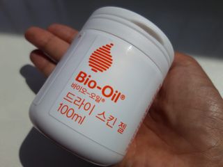 바이오오일 [바이오-오일] 드라이 스킨 젤 100ml — 5점을 준 리뷰어가 2021년 7월 올린 사용 사진