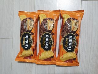 롯데제과 본젤라또 비스킷&바닐라카라멜바, 본젤라또 베리쇼콜라컵 — 5점을 준 리뷰어가 2021년 11월 올린 사용 사진