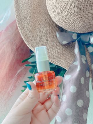 유니베르소 로즈힙 오일 15ml — 5점을 준 리뷰어가 2021년 7월 올린 사용 사진