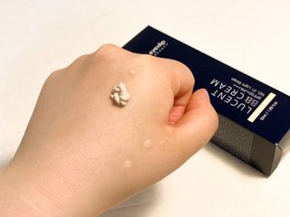 아이앤립 / EYENLIP 아이앤립 루센트 비비크림 2 Color — 5점을 준 리뷰어가 2021년 5월 올린 사용 사진