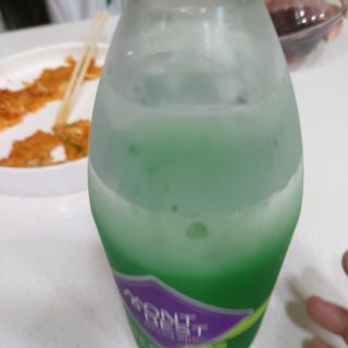 몽베스트 Montbest with Sparkling water Lime20병 — 4.5점을 준 리뷰어가 2022년 6월 올린 사용 사진