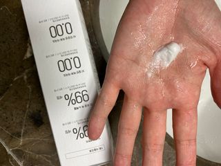[베러오리진] 무화과 크리미 딥 폼 클렌저/피부 노폐물 & 미세먼지 99 세정 인증 민감성 피부 무자극 인증 — 5점을 준 리뷰어가 2021년 12월 올린 사용 사진